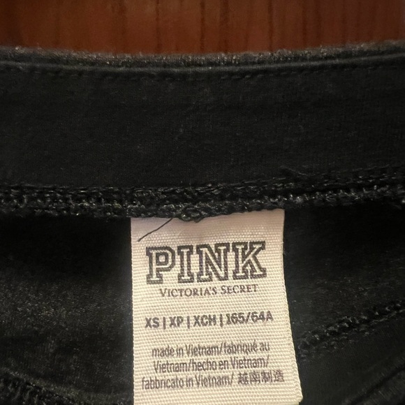 PINK Victoria's Secret Charcoal Leggings with Logo Trim - Picture 2 of 3